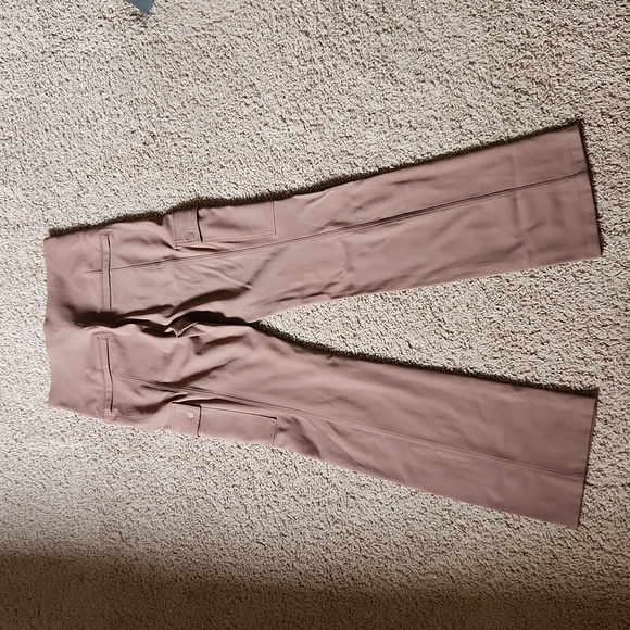 Athleta Delancey straight cargo pant. Size Small. - Picture 5 of 10